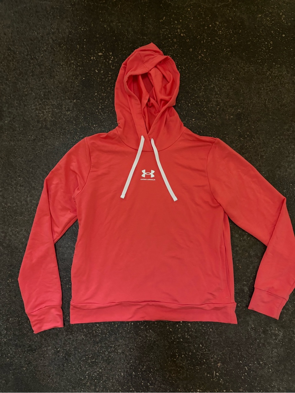 Women’s EUC XS Under Armour Coral Pullover Hoodie with White Logo